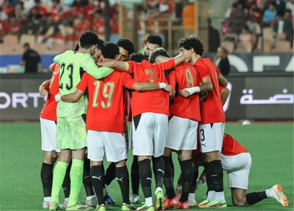 شوبير: عودة معار الأهلي تفتح باب المنافسة وتهدد أفشة